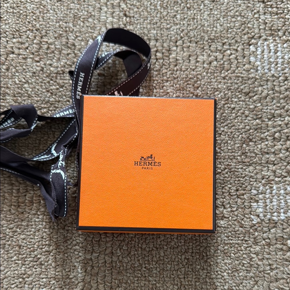 Hermès Orange Gift Box with Ribbon for jewelry